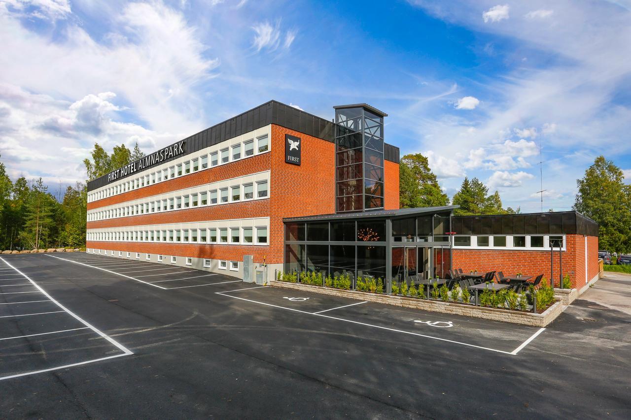 Almnaes Park Hotel Sodertalje Exterior foto